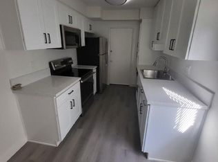 4949-1 Tyrone Ave #7A, Sherman Oaks, CA 91423