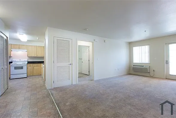 100 Branham Ln E — Photo 5