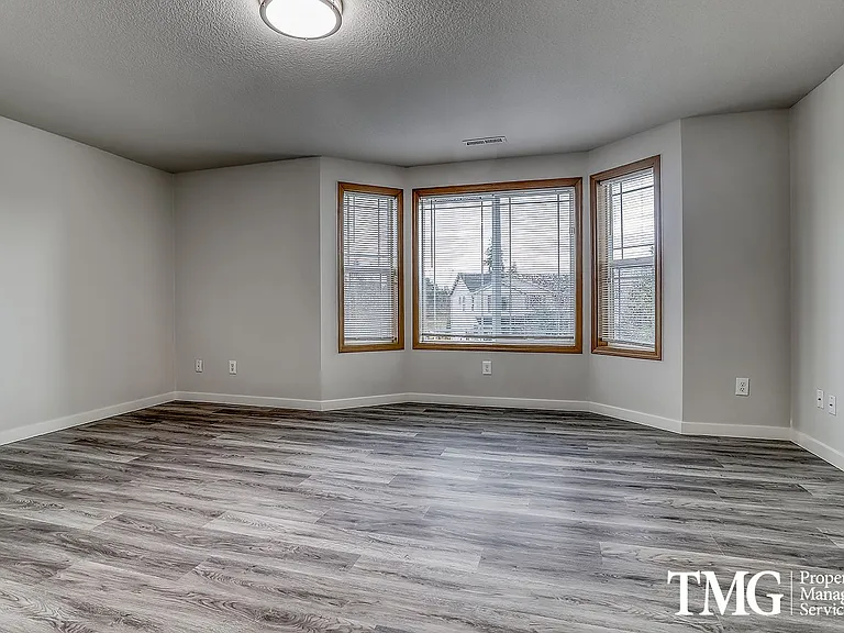 3708 NE 98th St — Photo 26