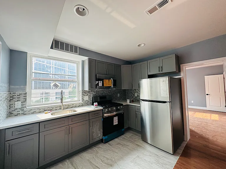 1431 N 20th St #2 — Photo 17