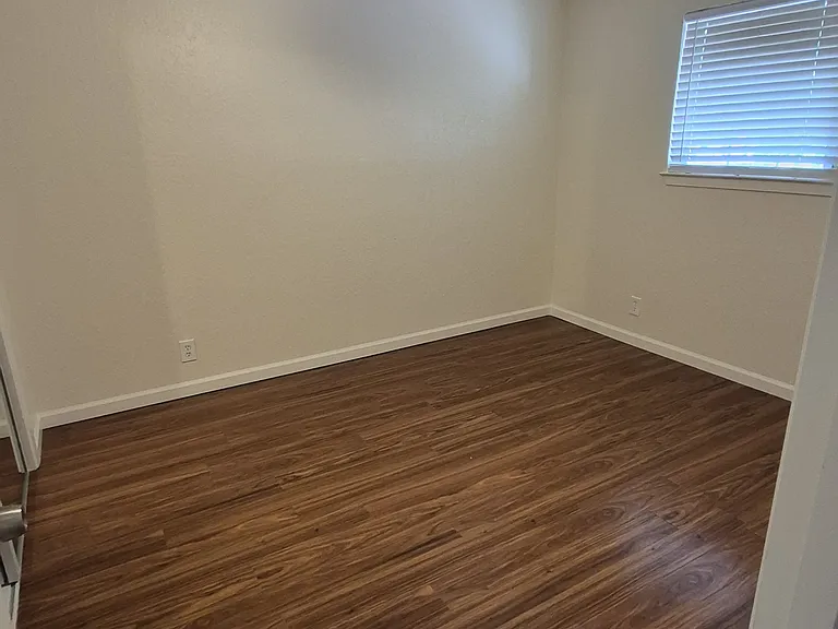 5405 Prospect Rd #6 — Photo 20