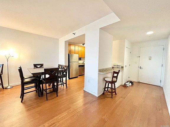 5th image of 4028 College Point Blvd Ph 202