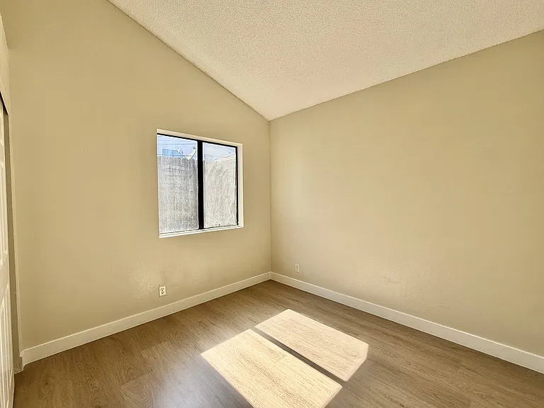 20607 S Harvard Blvd — Photo 5