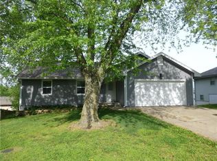 800 N Patton St, Harrisonville, MO 64701