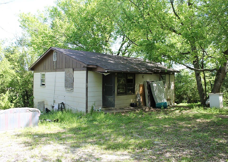 2nd image of 4805 Huntsville Rd