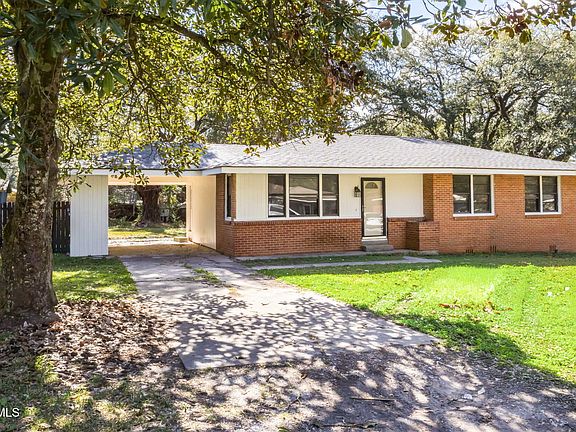 3rd image of 108 Homas Rd