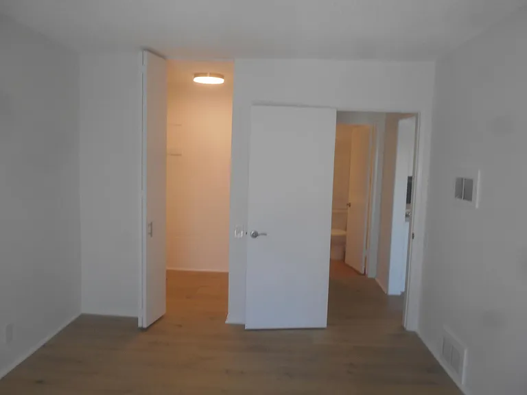 206 Bedroom West