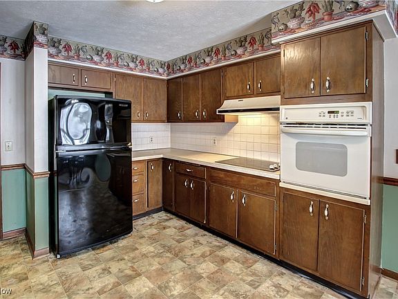 5th image of 94 Plymouth St