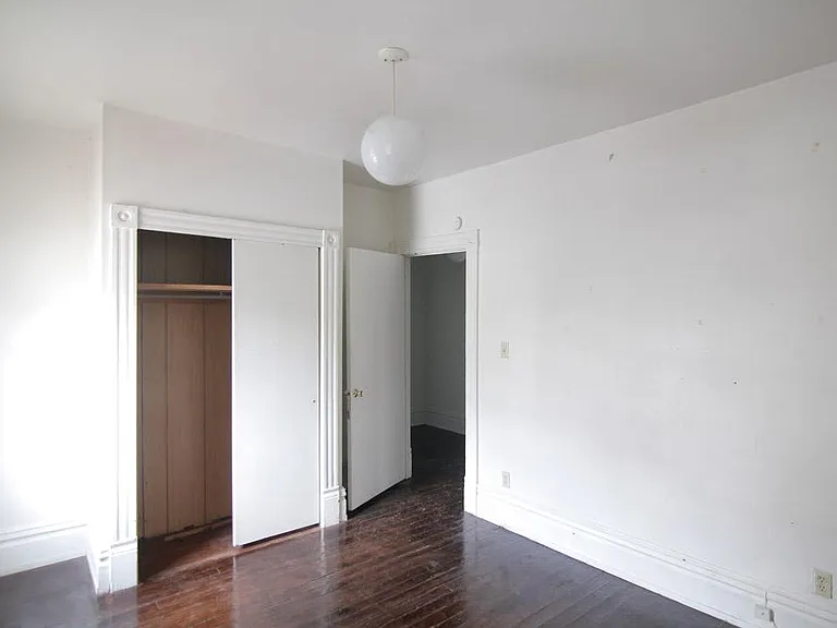 200 Franklin Ave #2 — Photo 7