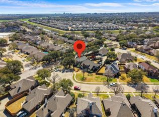 300 Cosbie Dr, Irving, TX 75063
