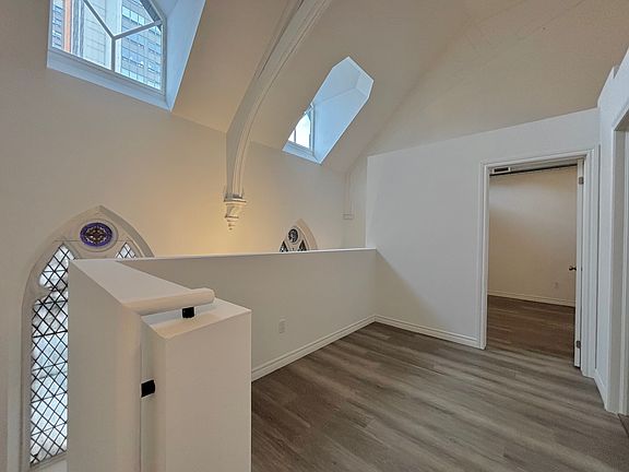 5th image of 16 West Ave S #111