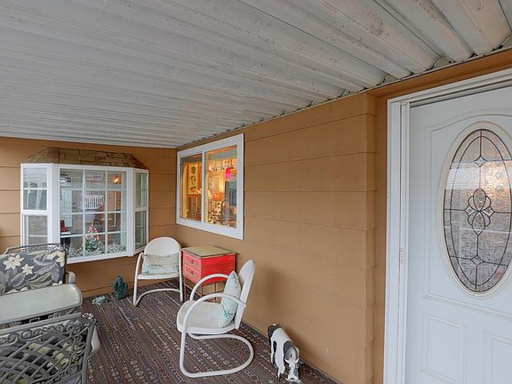 3rd image of 108 Pine Ln #108