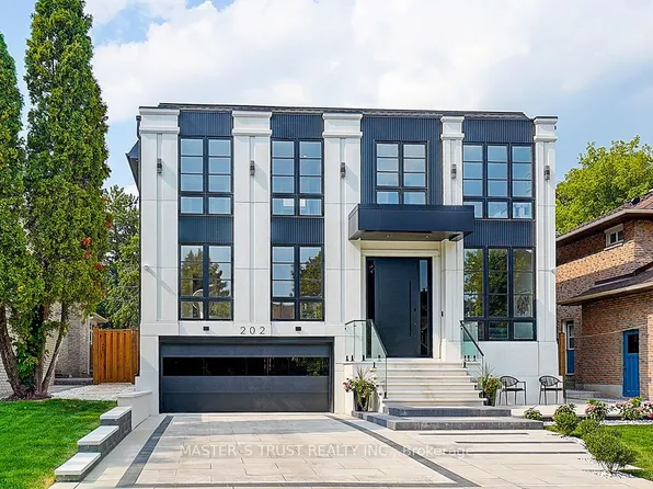 202 Carlton Rd, Markham, ON L3R 3L8