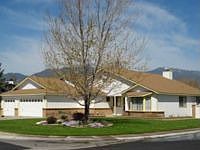 1st image of 1750 Oakwood Dr