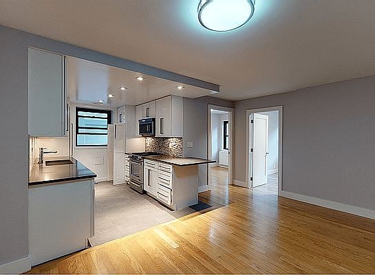 3rd image of 301 E 47th St APT 9A