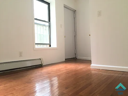 Rented by EXR | media 2