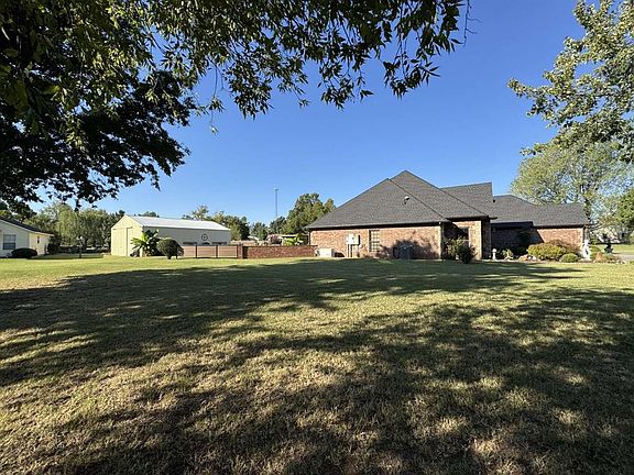 3rd image of 38007 45th St