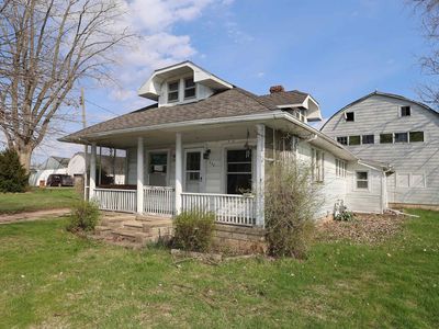 226 W 1st Rd, Lapaz, IN, 46537