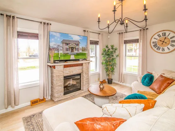 946 East Madison Street, Waterloo, WI 53594