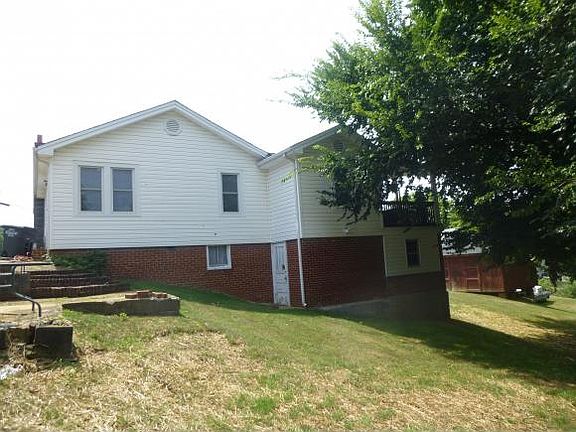 3rd image of 1029 Tip Top Ave