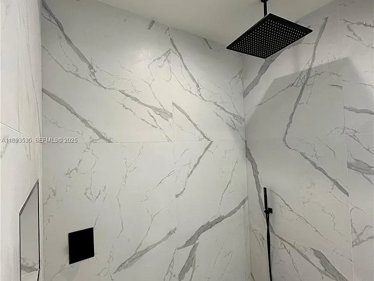 4625 SW 32nd Ave — Photo 13