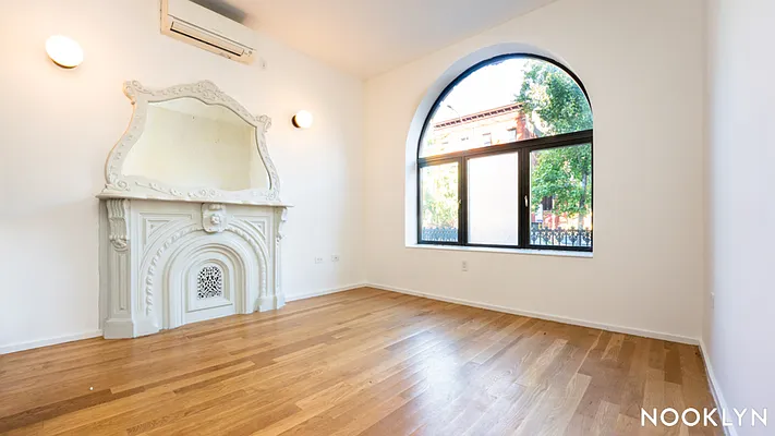 Rented by Nooklyn NYC LLC | media 17