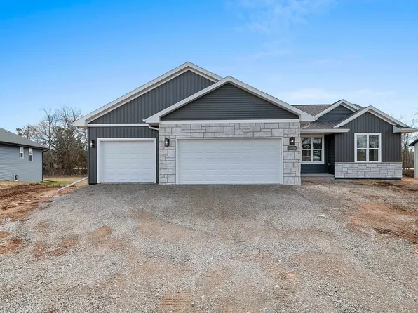 1058 Crescent Sq, Green Bay, WI 54313