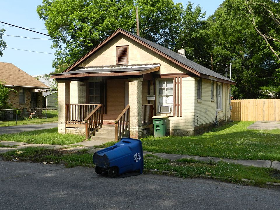 2nd image of 1015 Frank St