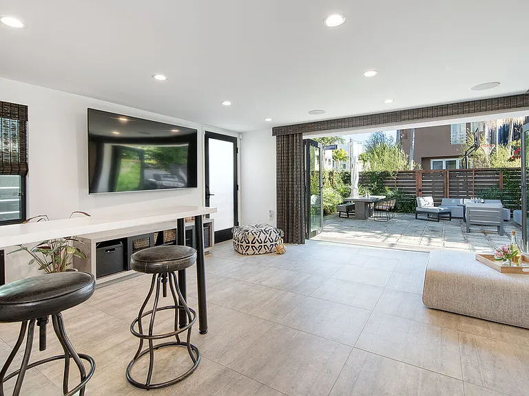 5317 Pacific Ave — Photo 8