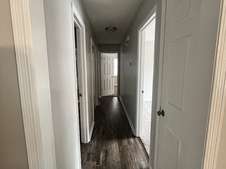 1103 Hickory St — Photo 18