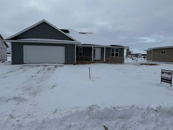 1563 Frontier Rd, Luxemburg, WI 54217