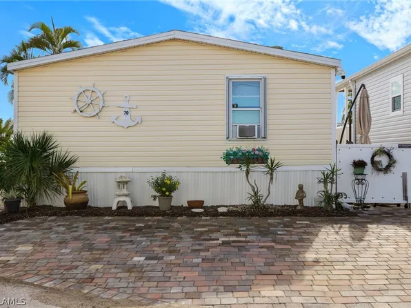 70 Emily Ln, Fort Myers Beach, FL 33931