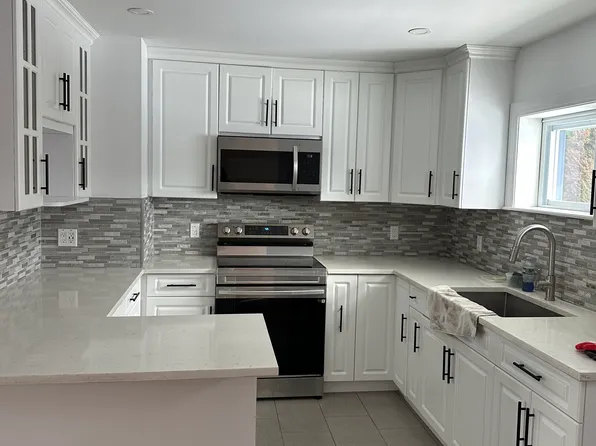 (undisclosed Address), Levittown, NY 11756