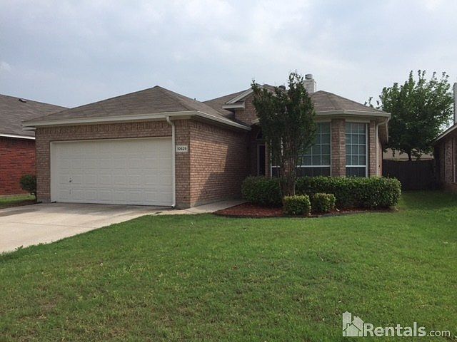 1st image of 10529 Fossil Hill Dr