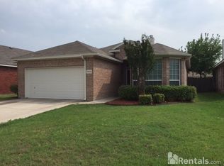 10529 Fossil Hill Dr, Fort Worth, TX 76131
