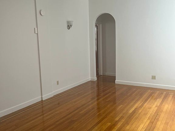 3rd image of 4515 42nd St APT 2F