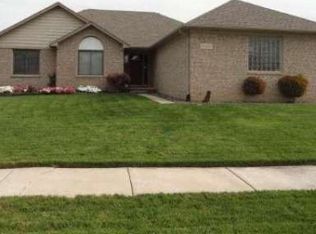 50230 Riverside Dr, Macomb, MI 48044