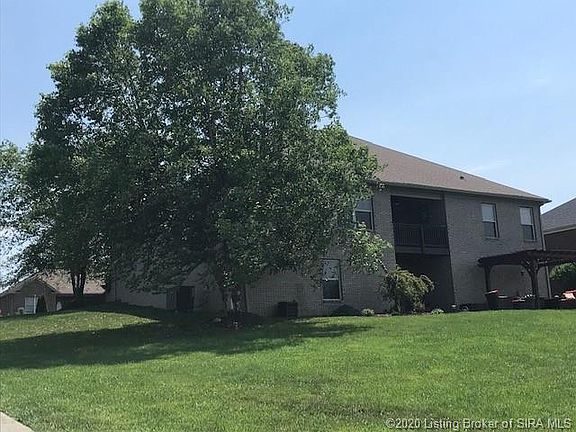 3rd image of 417 Pine Drive Cir