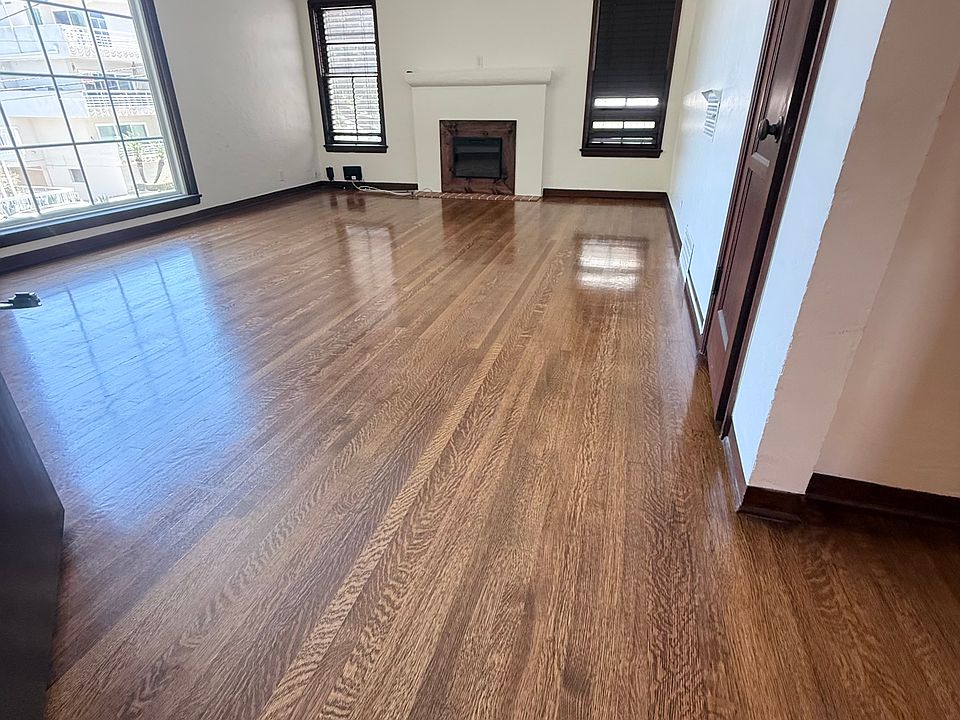 1st image of 15 Loma Ave #17