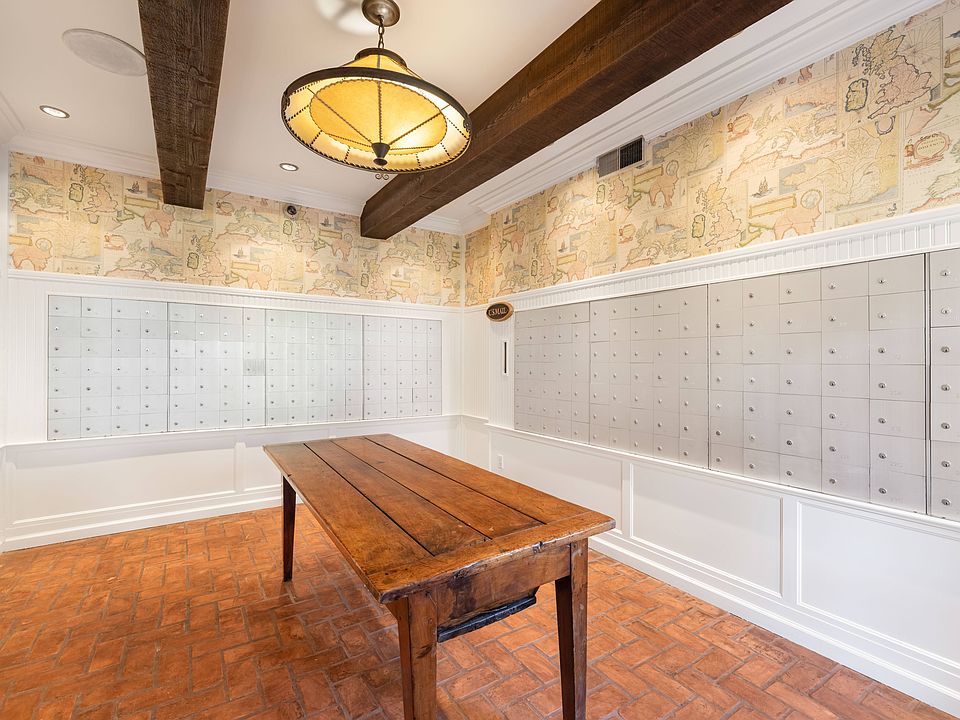 1st image of 1601 W Macarthur Blvd S #26M