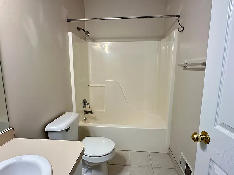 5555 Woodruff Shore Dr — Photo 34