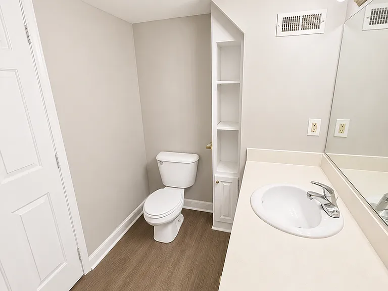 303 Providence Rd — Photo 19
