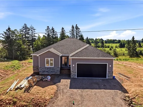 17 Burman St, Sackville, NB E4L 0E7