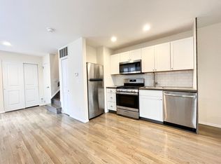 60 Marwood Rd N #B, Pt Washington, NY 11050