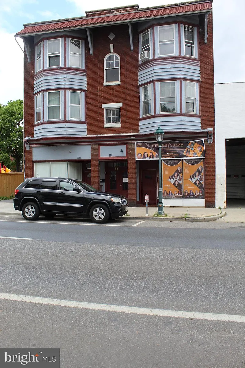 Building Photo - 112 E Washington St #3W