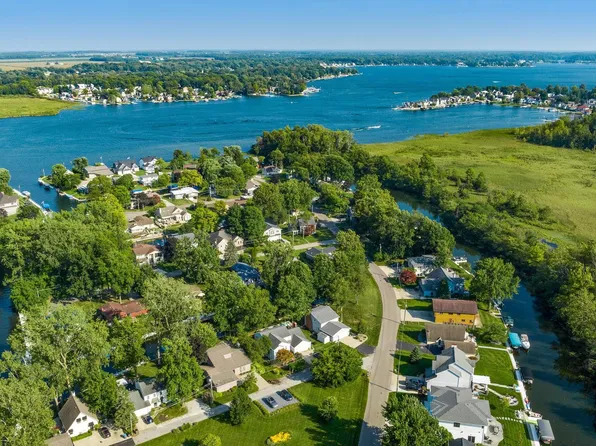 12198 N Mariposa Dr, Syracuse, IN 46567