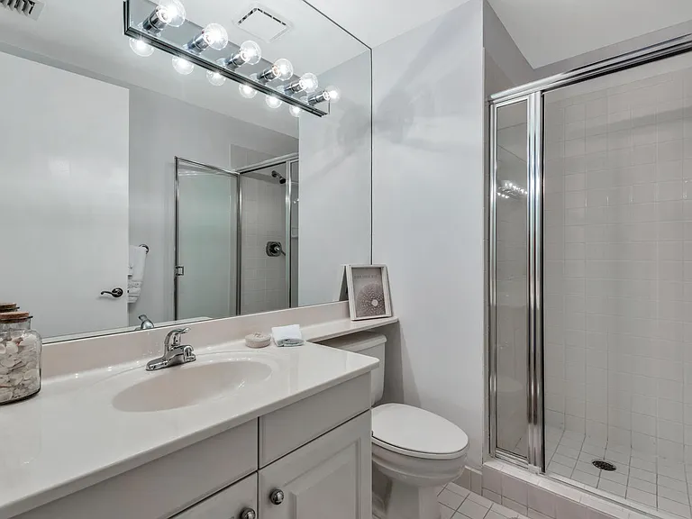 530 Ocean Dr #202 — Photo 17