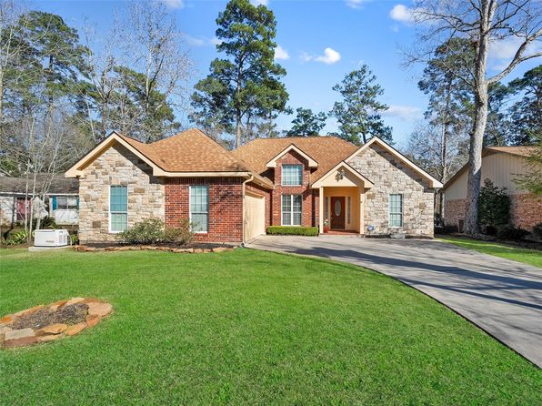 345 Rolling Hills Dr, Conroe, TX 77304