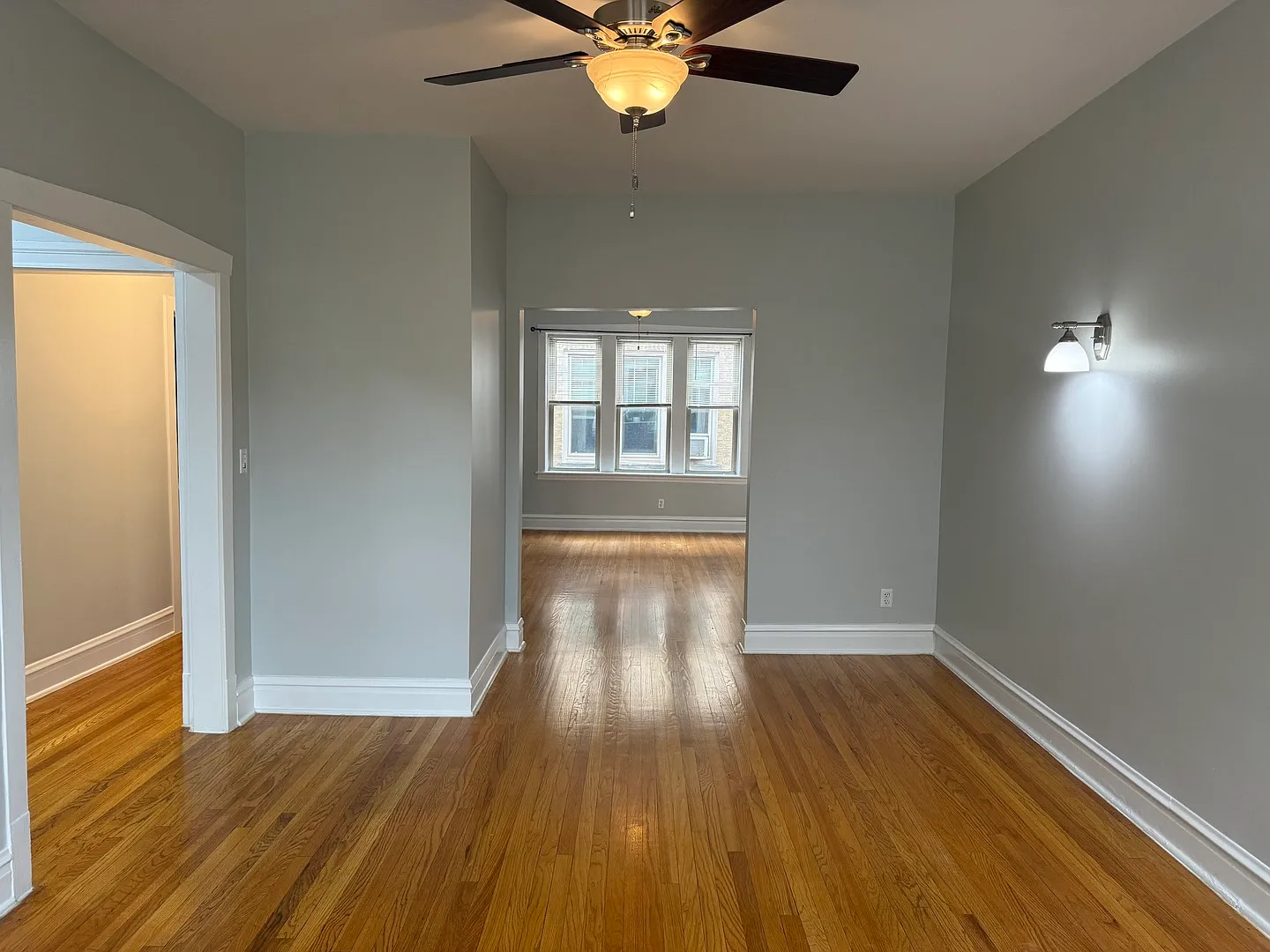 1 bed, 960 sqft, $1,750 — Photo 2