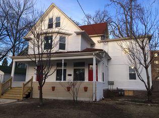 521 N County St, Waukegan, IL 60085